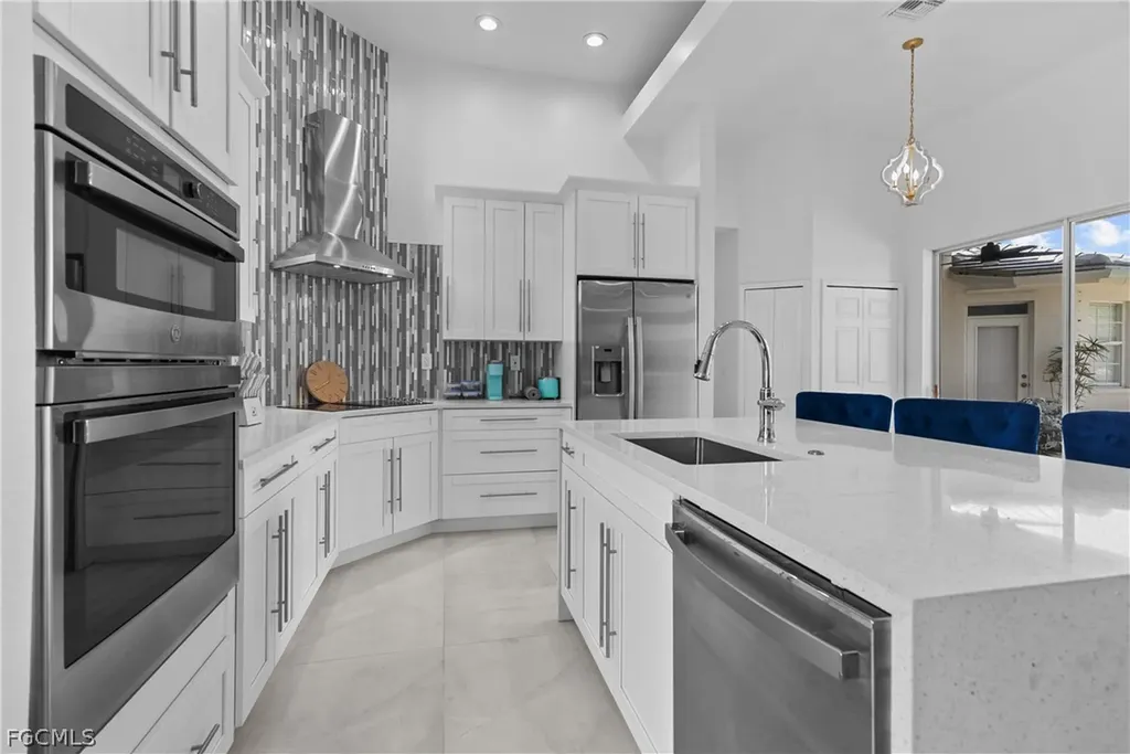 2417 Cape Coral Parkway W Cape Coral FL 33914
