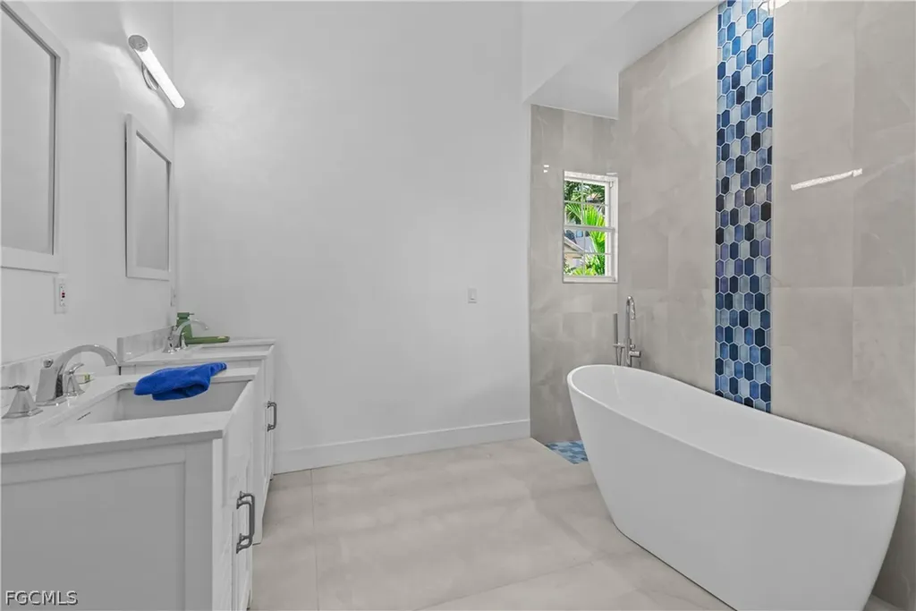 2417 Cape Coral Parkway W Cape Coral FL 33914