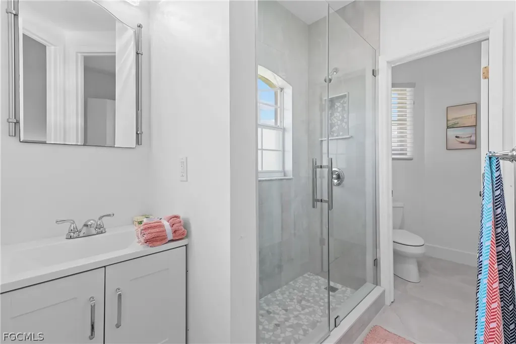2417 Cape Coral Parkway W Cape Coral FL 33914