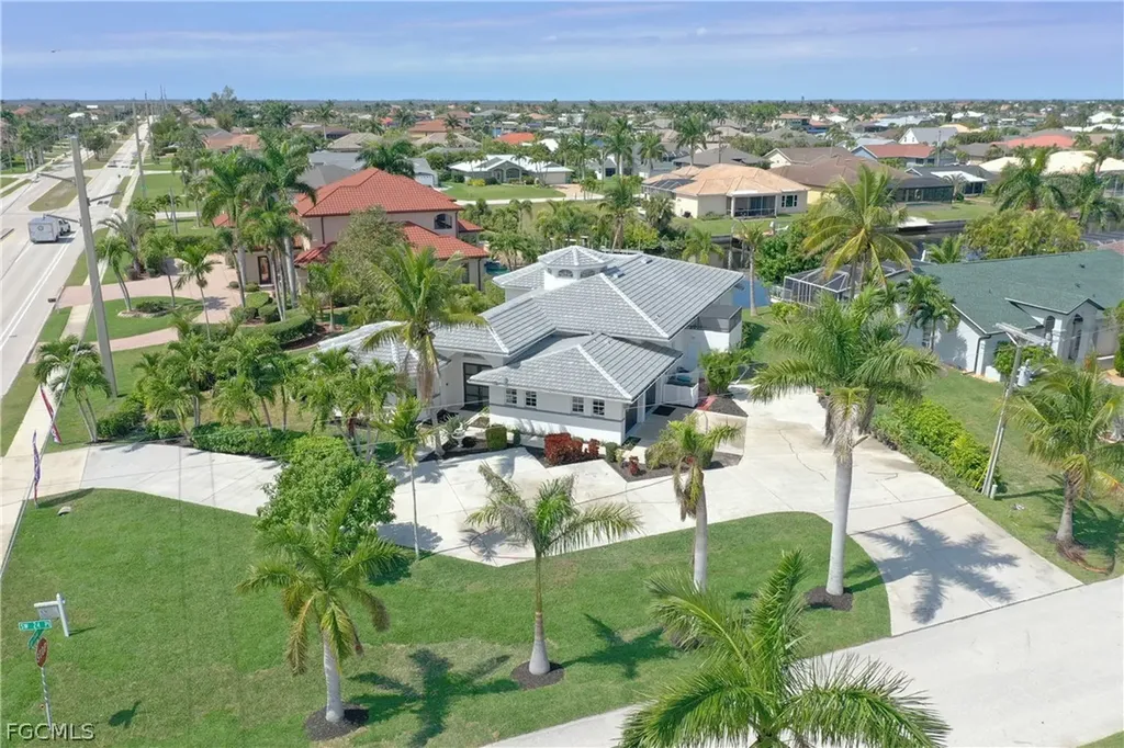 2417 Cape Coral Parkway W Cape Coral FL 33914