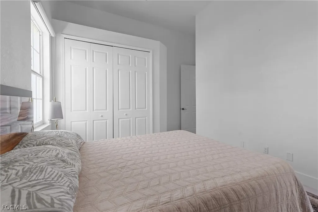 2417 Cape Coral Parkway W Cape Coral FL 33914