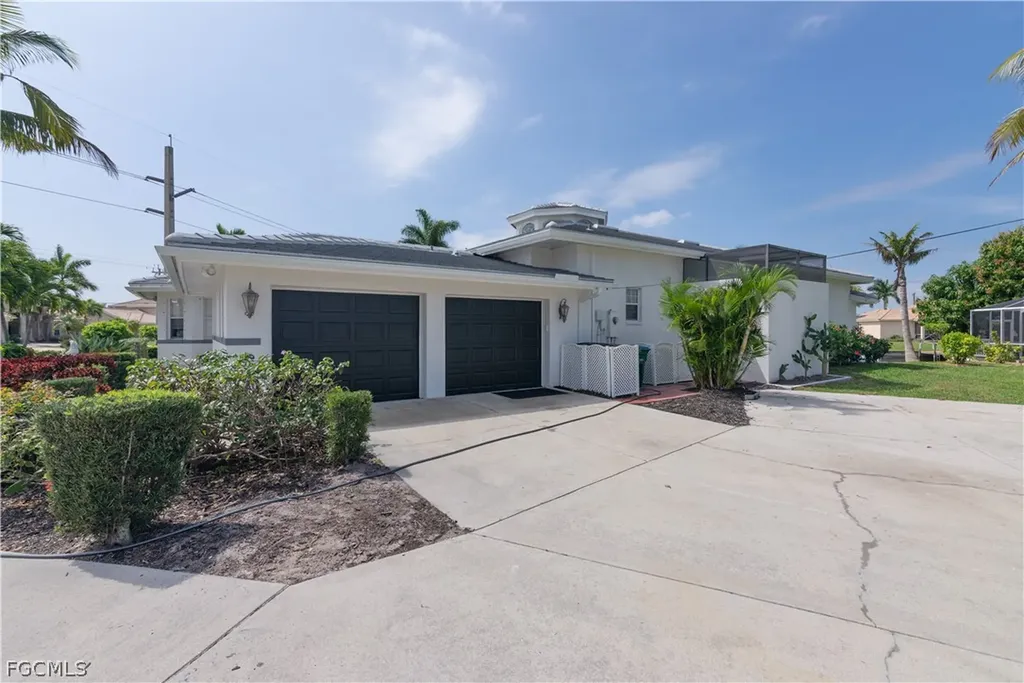 2417 Cape Coral Parkway W Cape Coral FL 33914