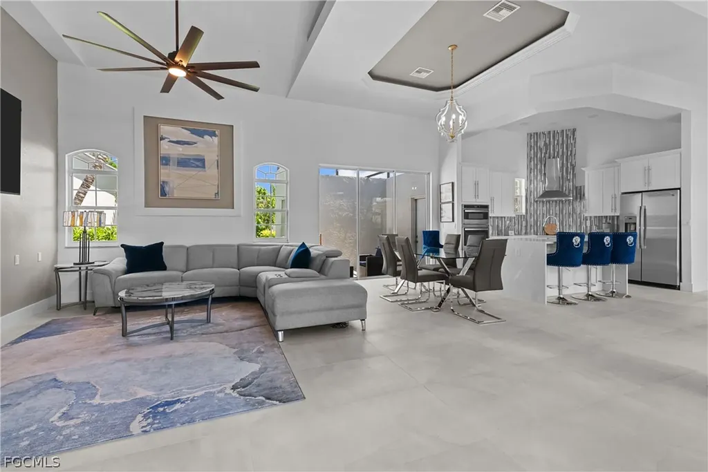 2417 Cape Coral Parkway W Cape Coral FL 33914