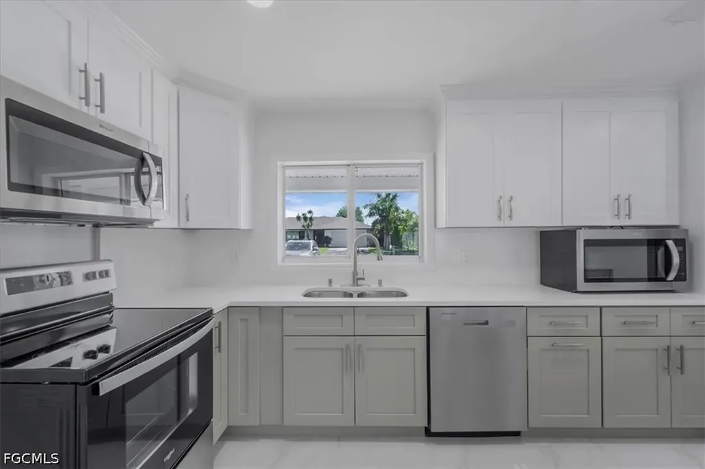 105 SE 45th Terrace Cape Coral FL 33904