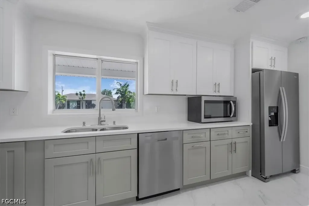 105 SE 45th Terrace Cape Coral FL 33904
