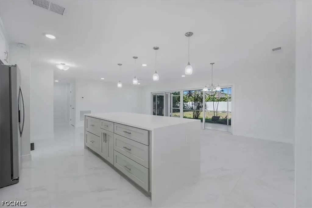 105 SE 45th Terrace Cape Coral FL 33904