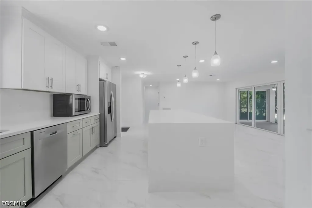 105 SE 45th Terrace Cape Coral FL 33904