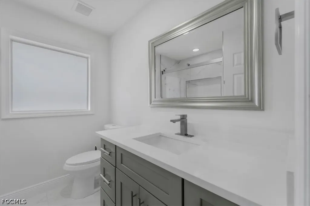 105 SE 45th Terrace Cape Coral FL 33904
