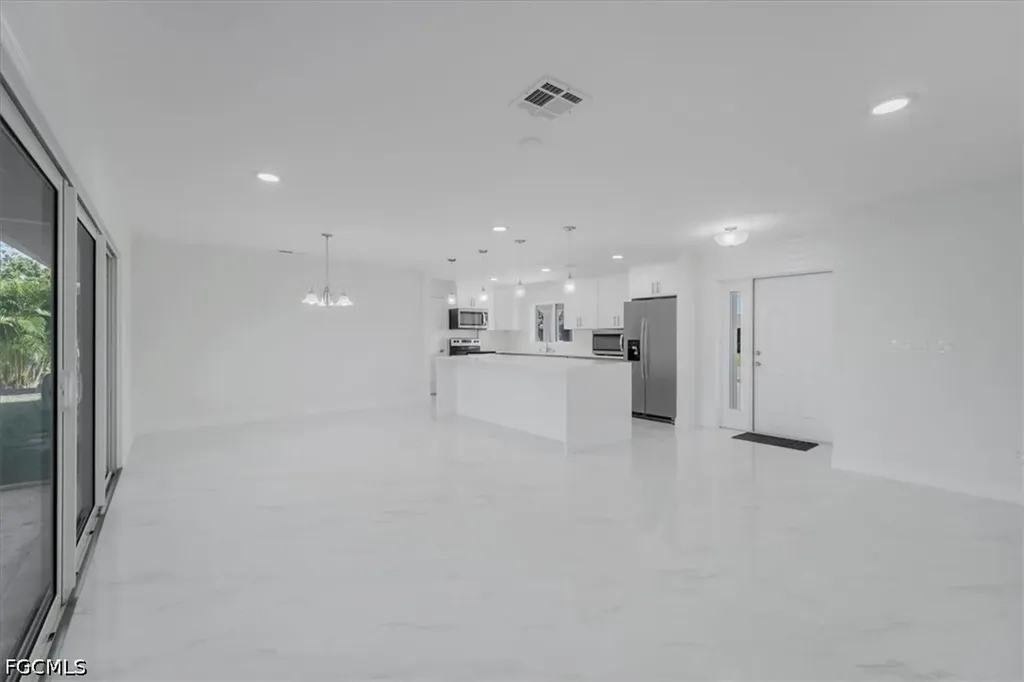 105 SE 45th Terrace Cape Coral FL 33904