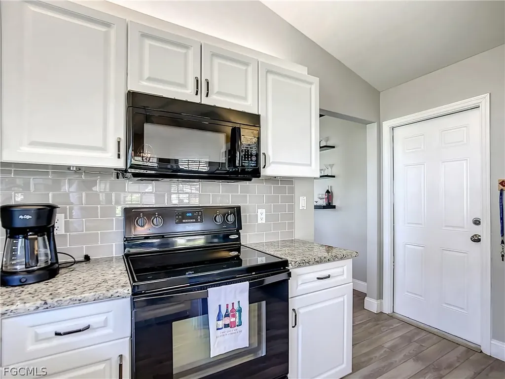 13633 Admiral Court Fort Myers FL 33912