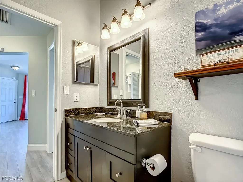 13633 Admiral Court Fort Myers FL 33912