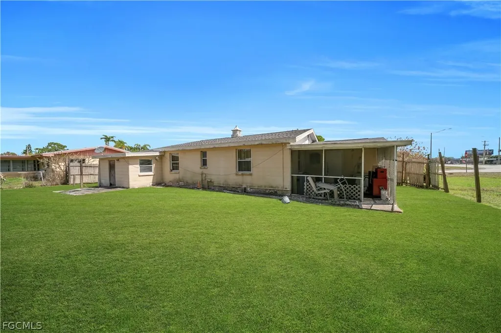 1235 Joerin Avenue North Fort Myers FL 33903