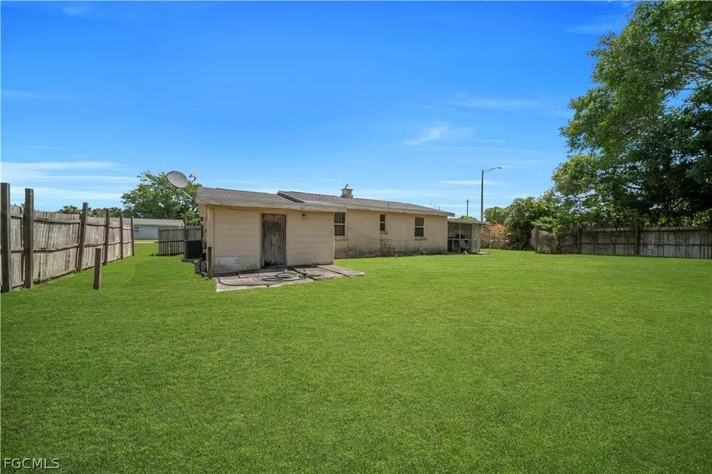 1235 Joerin Avenue North Fort Myers FL 33903