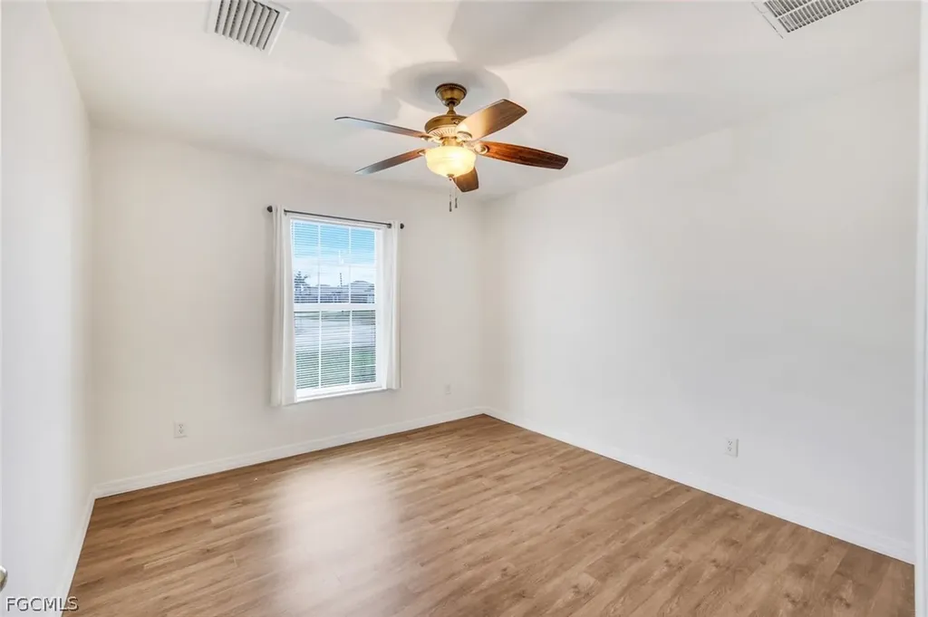 1207 NW 15th Terrace Cape Coral FL 33993