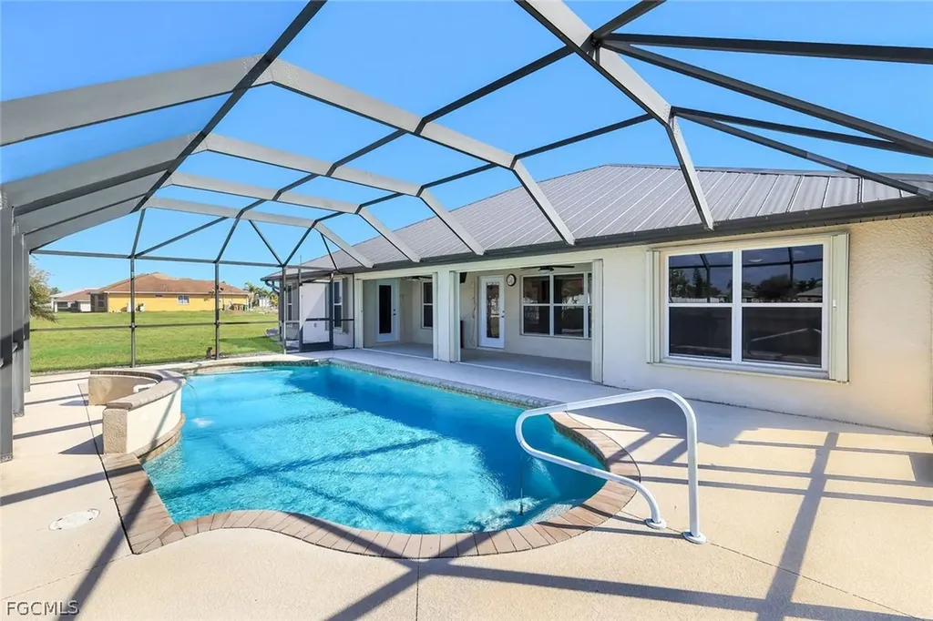 1207 NW 15th Terrace Cape Coral FL 33993