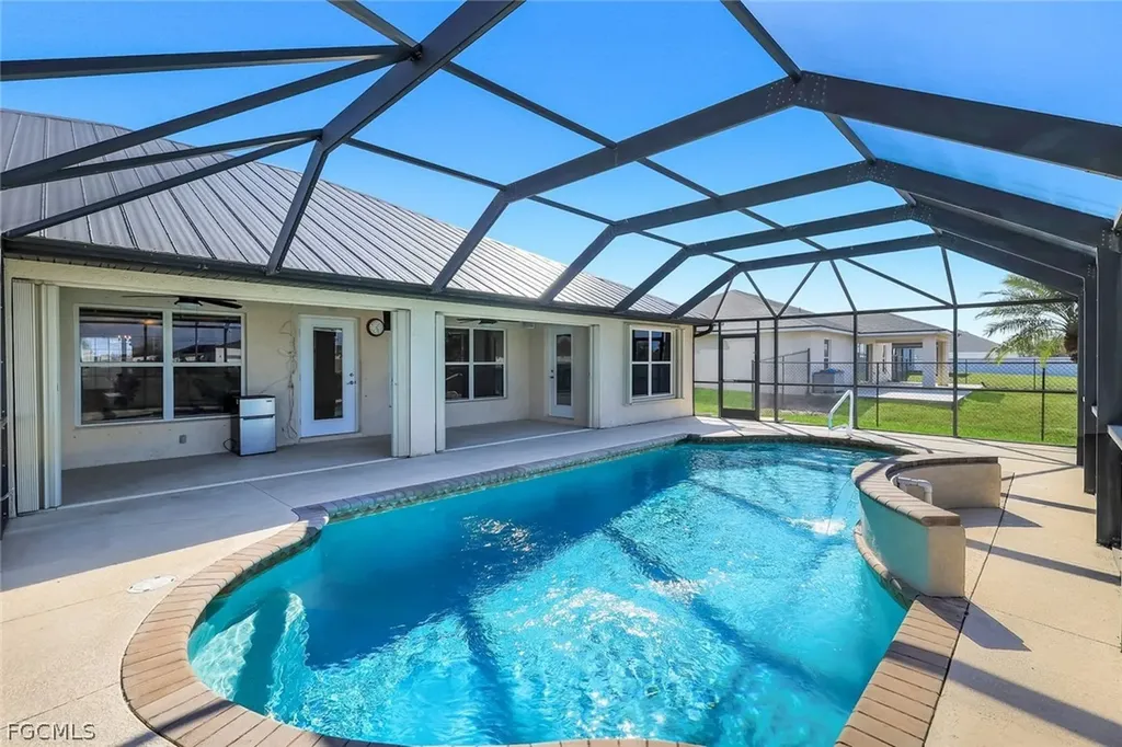 1207 NW 15th Terrace Cape Coral FL 33993