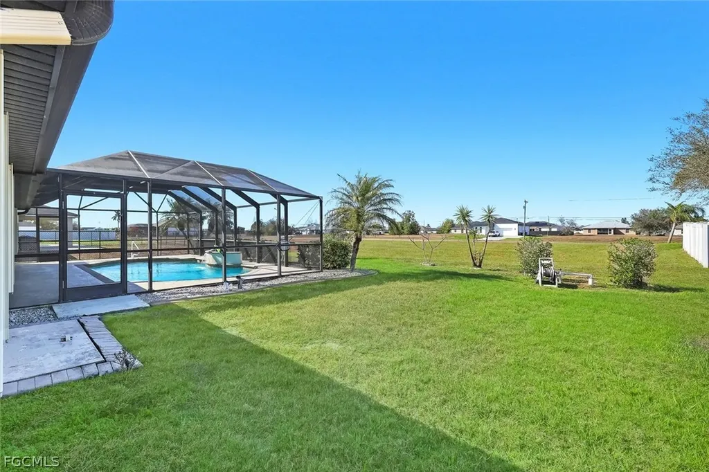 1207 NW 15th Terrace Cape Coral FL 33993