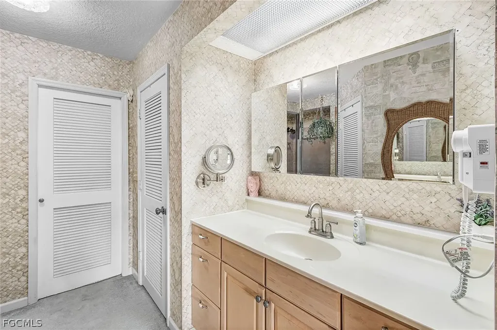 1840 NE 23rd Terrace Cape Coral FL 33909