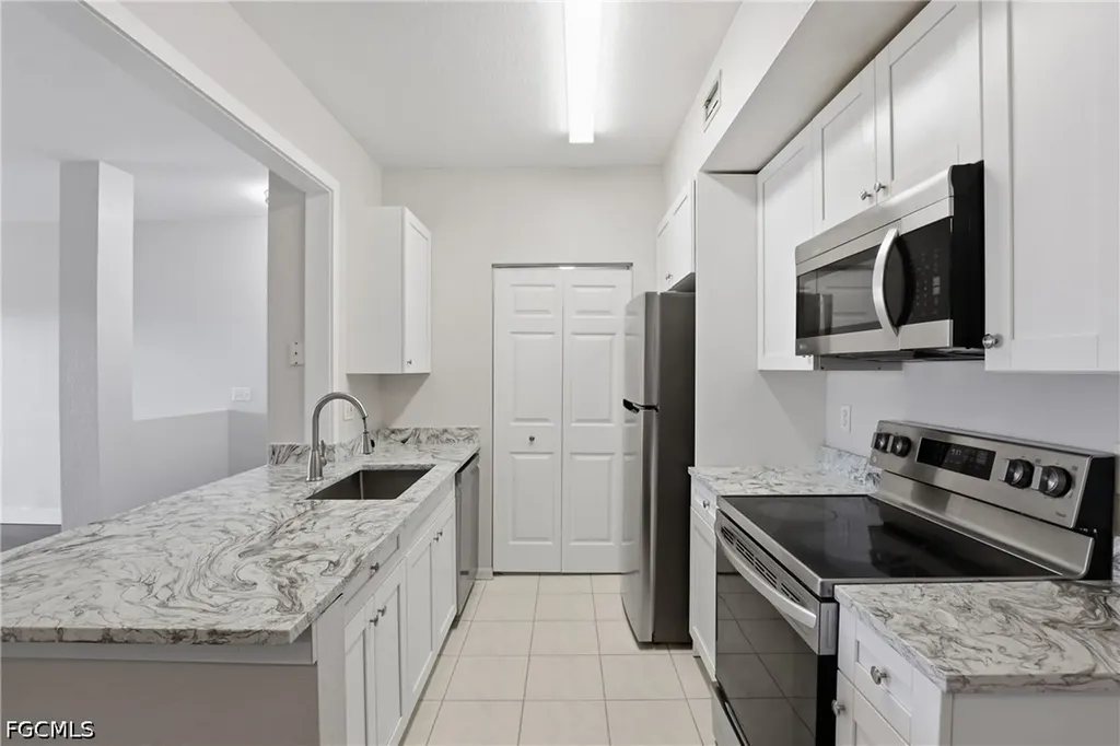 6321 Aragon Way Fort Myers FL 33966