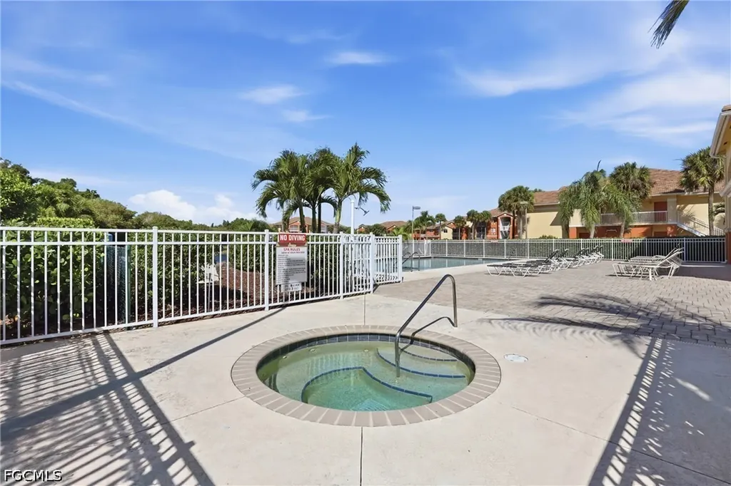 6321 Aragon Way Fort Myers FL 33966