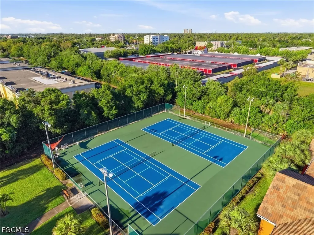 6321 Aragon Way Fort Myers FL 33966