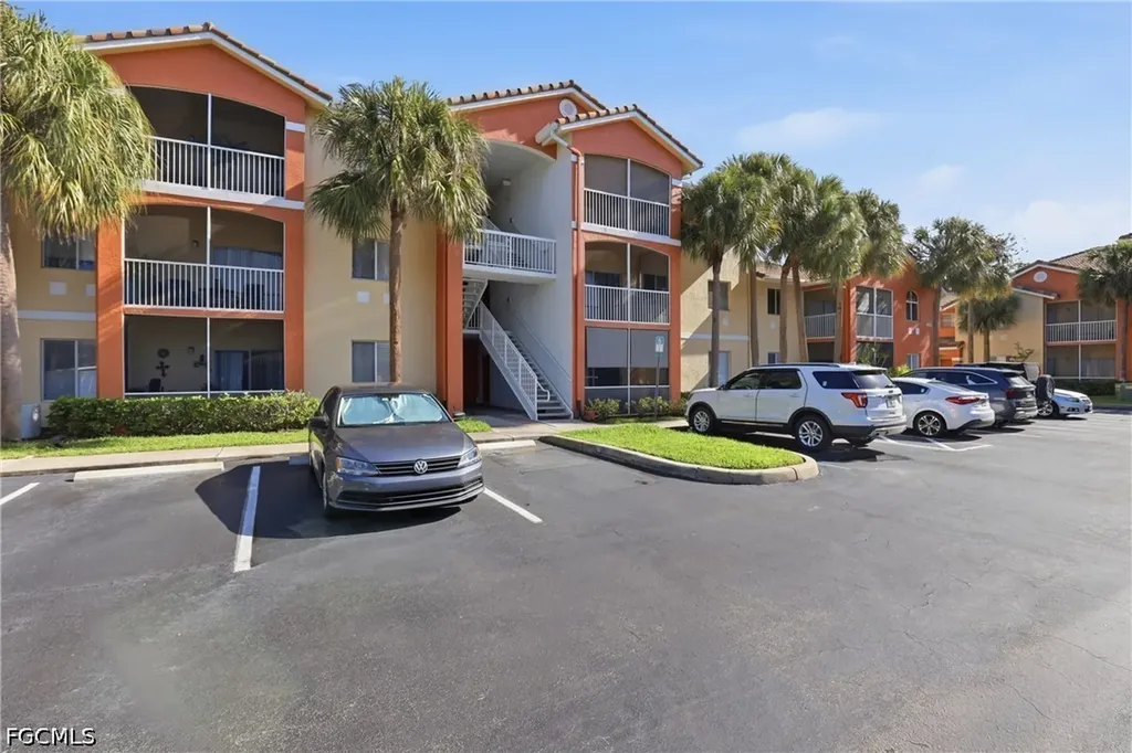 6321 Aragon Way Fort Myers FL 33966