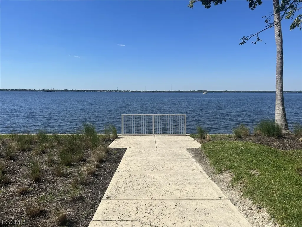 2743 1st Street Fort Myers FL 33916