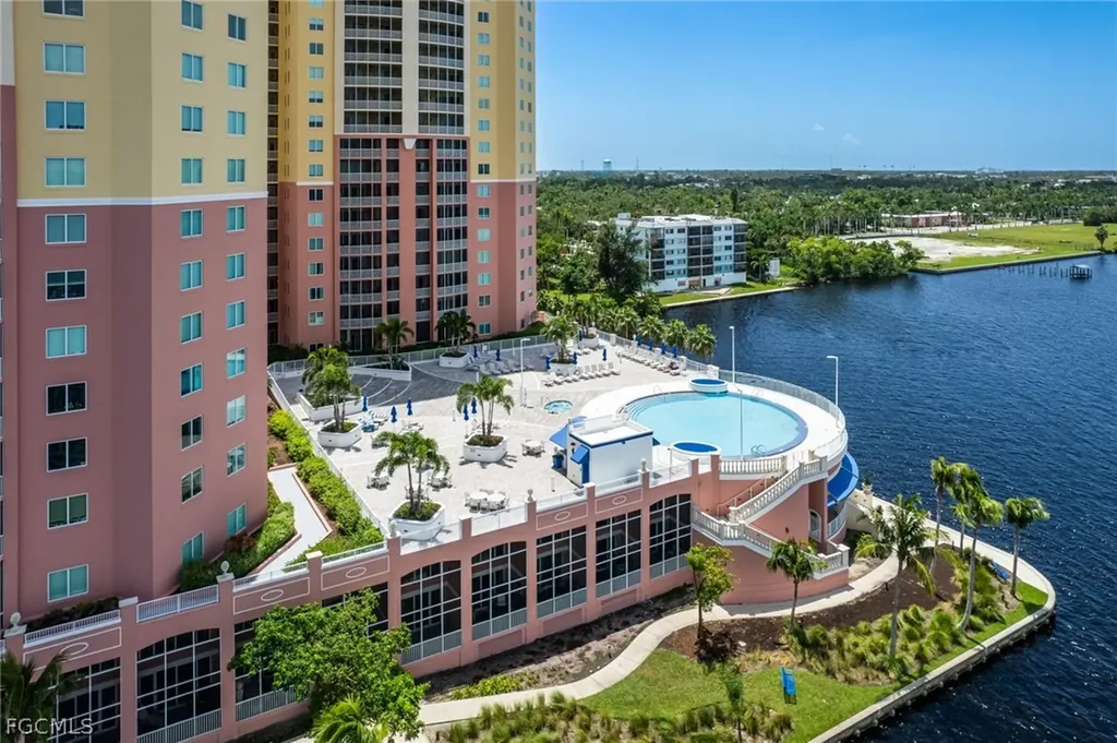 2743 1st Street Fort Myers FL 33916