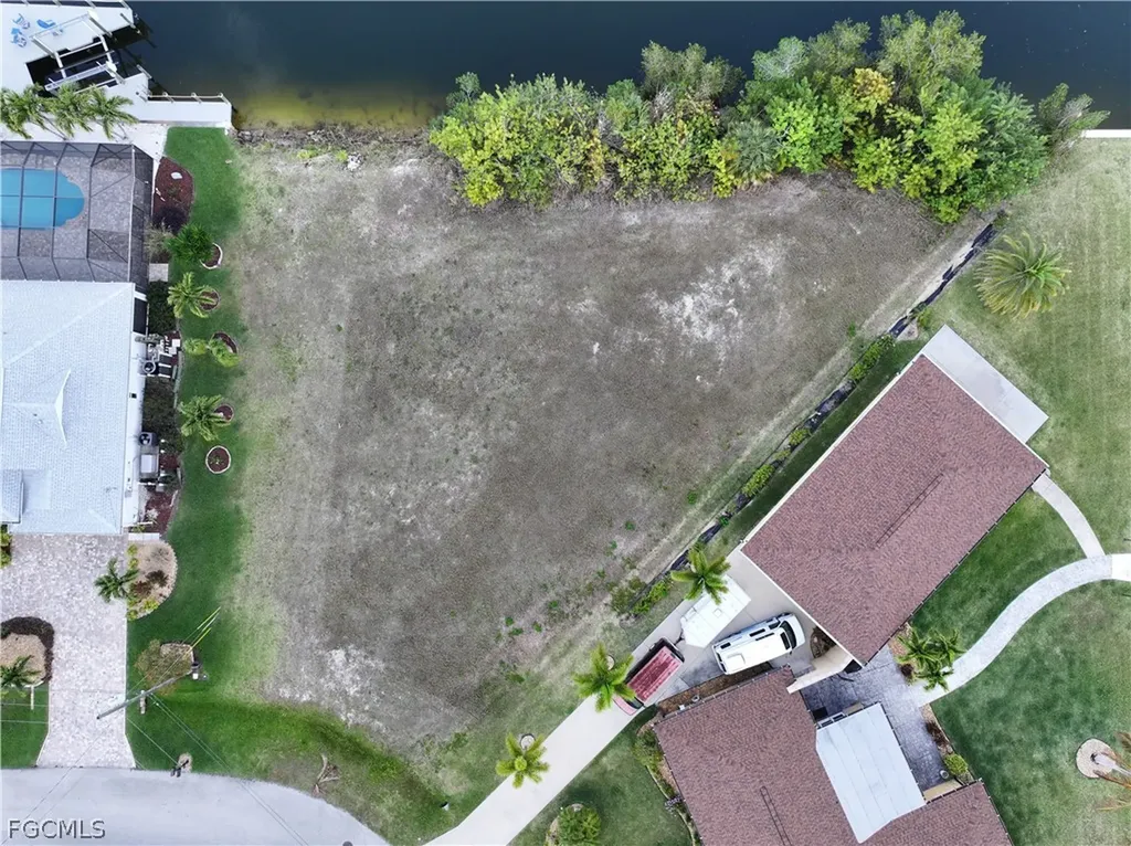 2801 SW 34th Terrace Cape Coral FL 33914