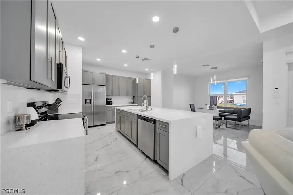 4151 NE 15th Avenue Cape Coral FL 33909