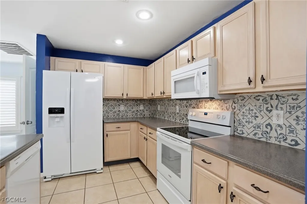 3622 NE 18th Place Cape Coral FL 33909