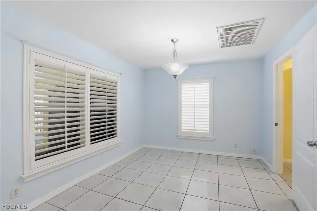 3622 NE 18th Place Cape Coral FL 33909