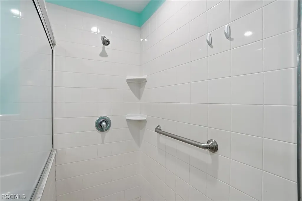 3622 NE 18th Place Cape Coral FL 33909