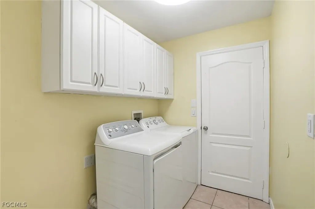 3622 NE 18th Place Cape Coral FL 33909