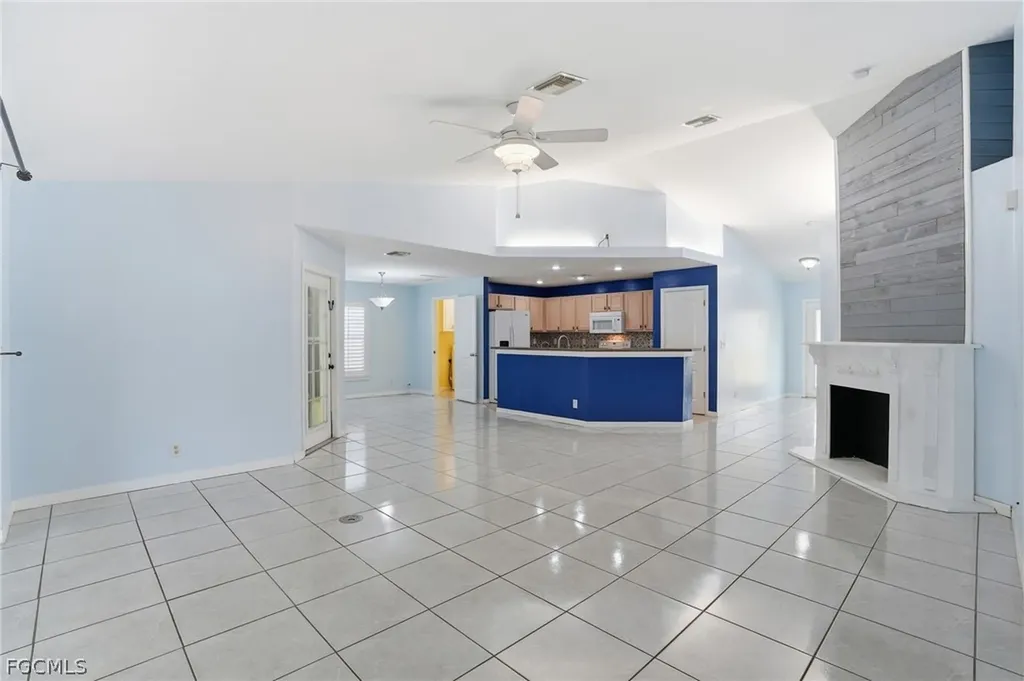 3622 NE 18th Place Cape Coral FL 33909