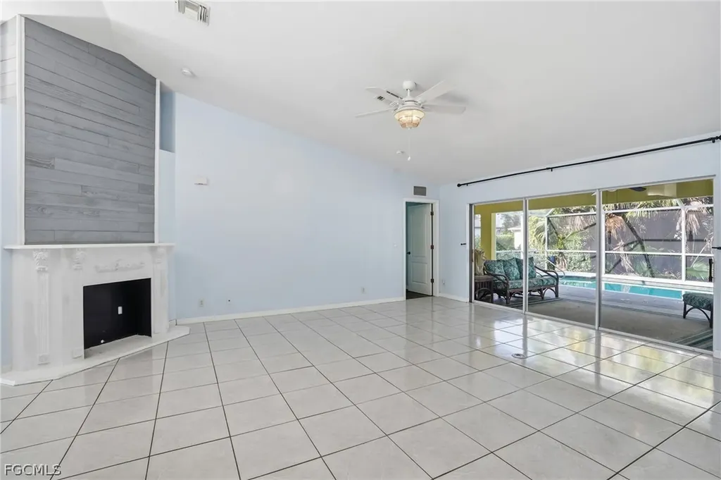 3622 NE 18th Place Cape Coral FL 33909