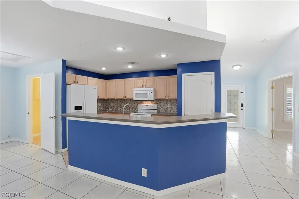 3622 NE 18th Place Cape Coral FL 33909