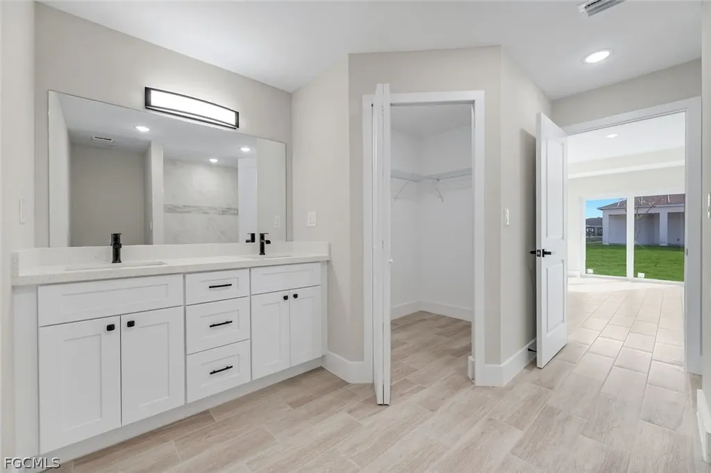 1105 NW 21st Avenue Cape Coral FL 33993