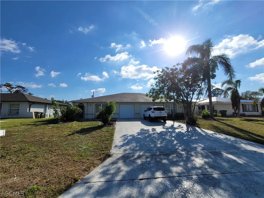 931 SE 23rd Place Cape Coral FL 33990