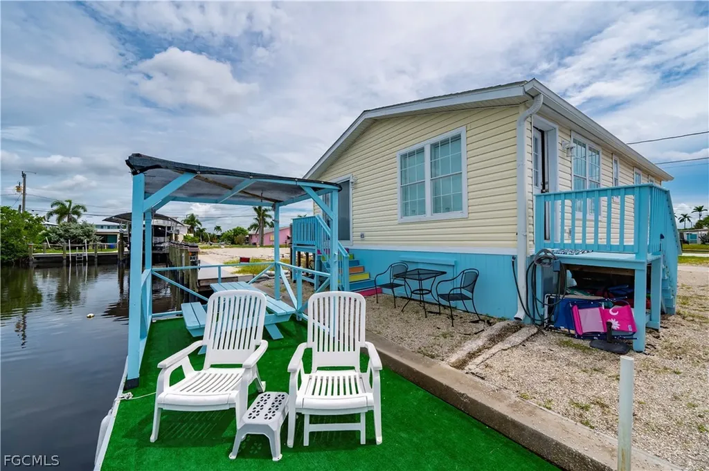 2634 Coco Plum Drive Matlacha FL 33993