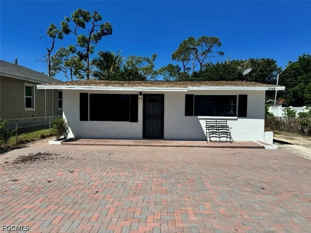 5448 9th Avenue Fort Myers FL 33907