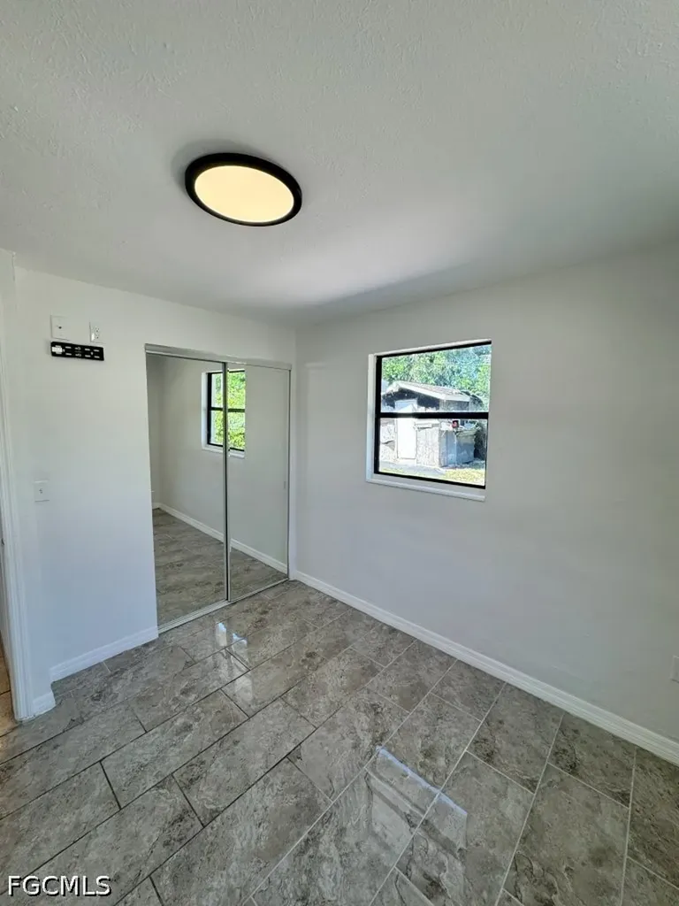 5448 9th Avenue Fort Myers FL 33907