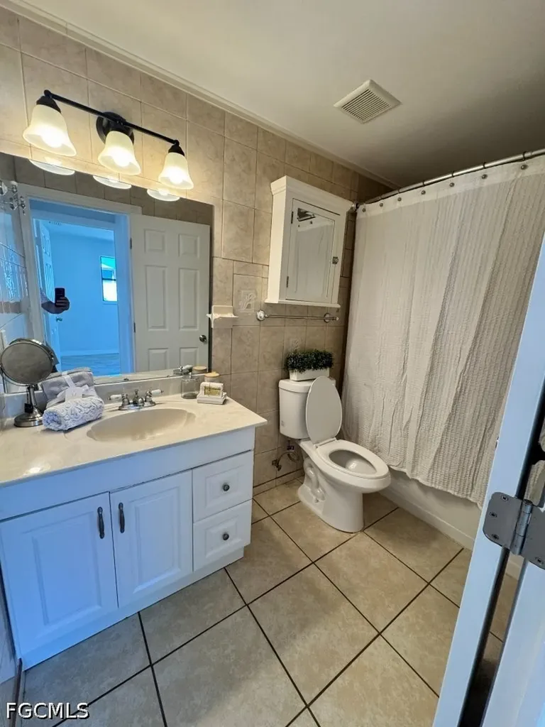 5448 9th Avenue Fort Myers FL 33907
