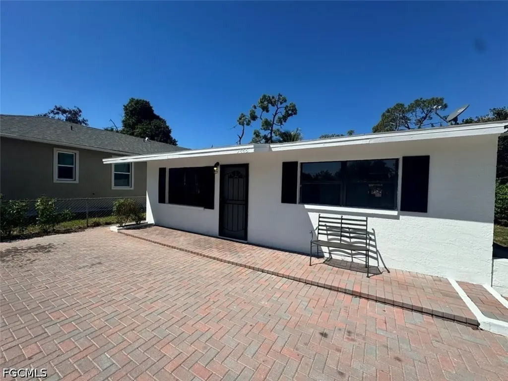 5448 9th Avenue Fort Myers FL 33907