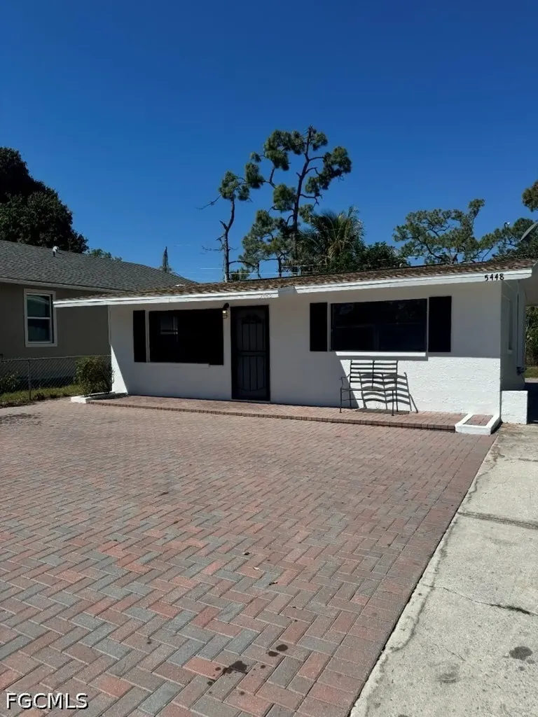 5448 9th Avenue Fort Myers FL 33907