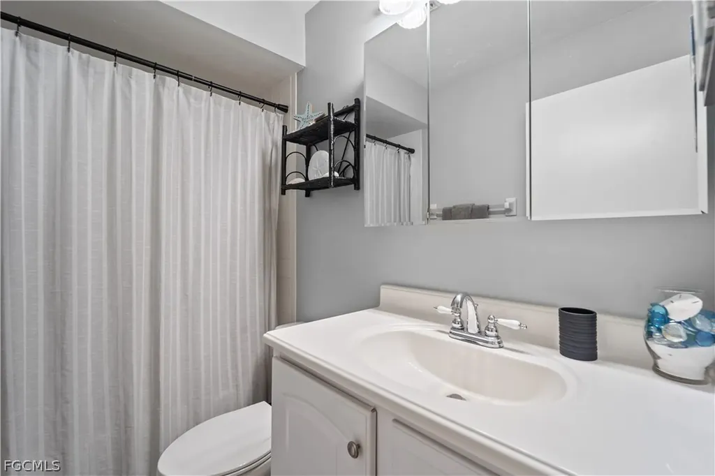 8336 Charter Club Circle Fort Myers FL 33919