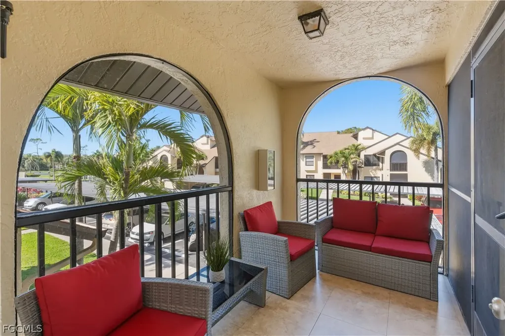 8336 Charter Club Circle Fort Myers FL 33919