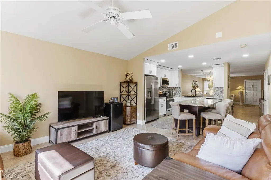 8336 Charter Club Circle Fort Myers FL 33919