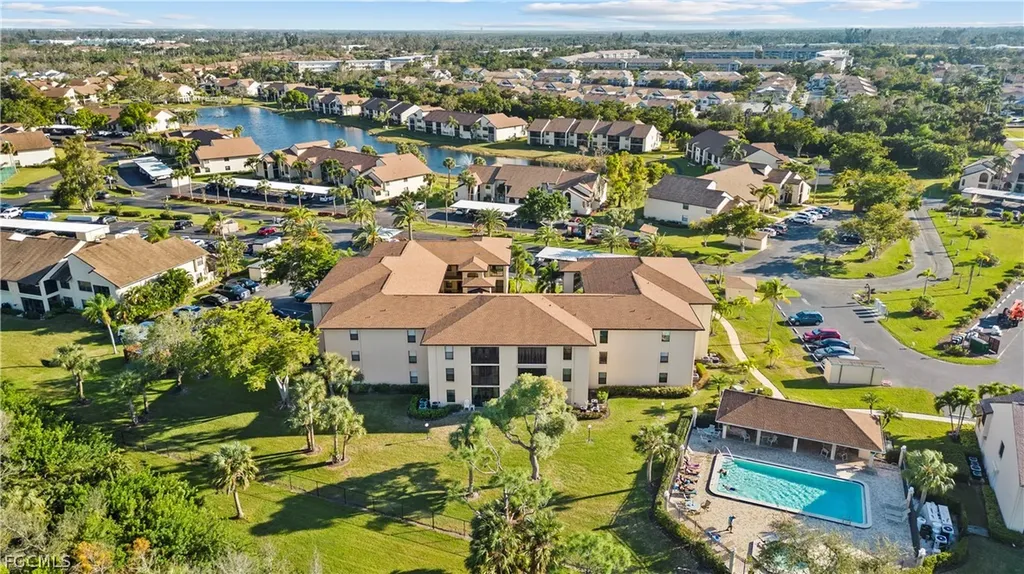8336 Charter Club Circle Fort Myers FL 33919