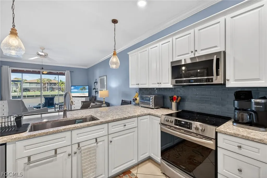 4604 SE 5th Place Cape Coral FL 33904